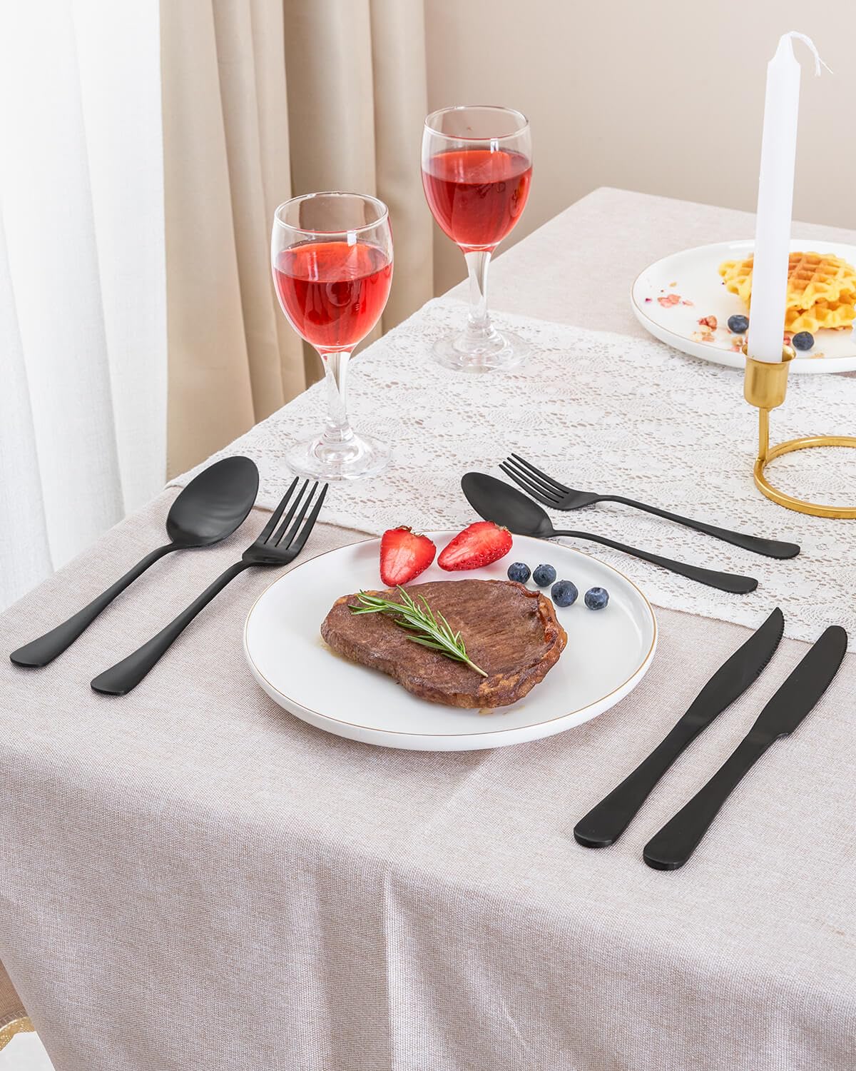 Joincook 36-Pieces Matte Black Silverware Set with Steak Knives,Stainless Steel Flatware Set for 6,Modern Cutlery Utensils Set,Spoons and Forks Set for Restaurant,Dishwasher Safe