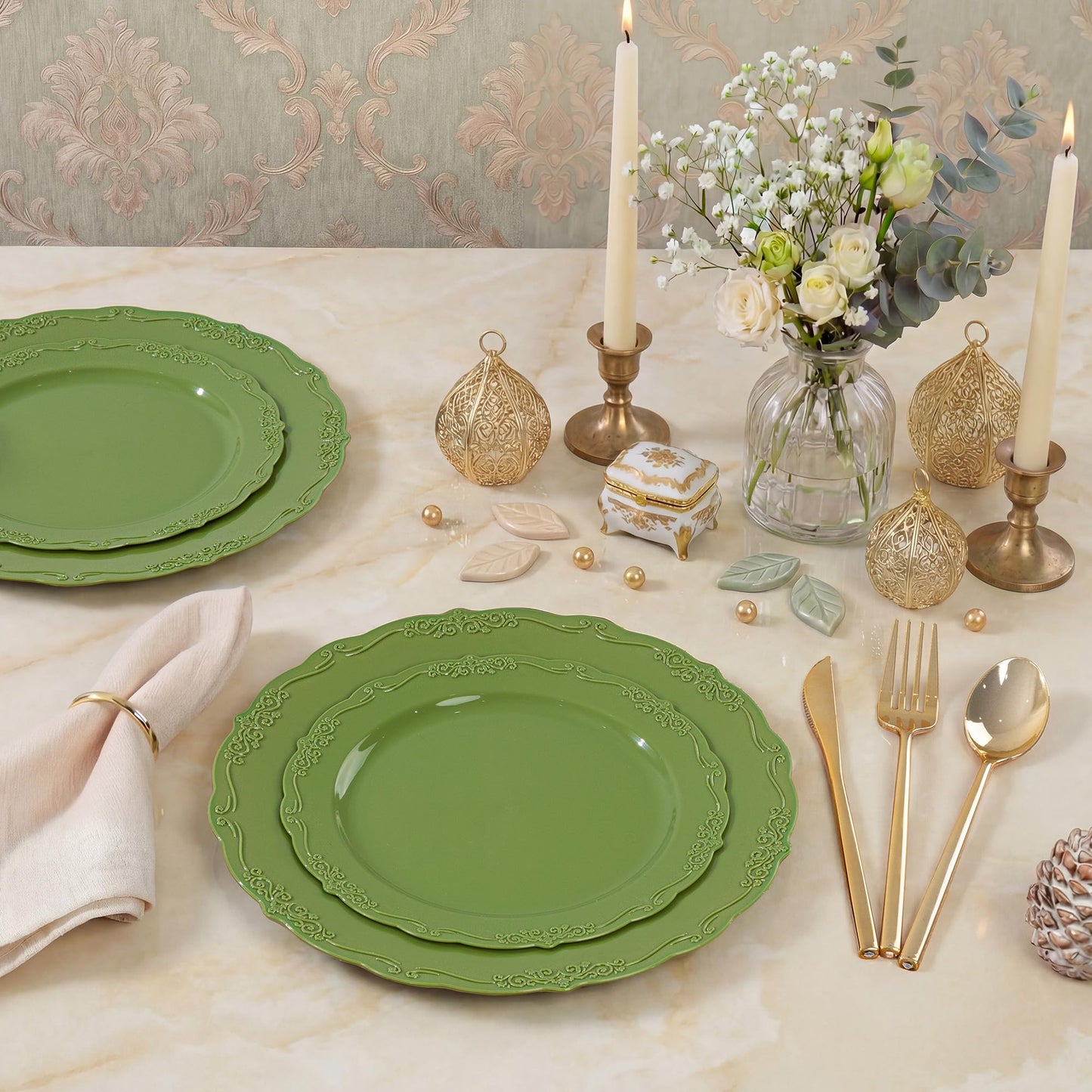Tinybee 60PCS Green Plastic Plates - Heavy Duty Green Disposable Plates, Elegant Plastic Plates for Bridal Shower, Wedding and Party Including 30 Dinner Plates 10 '' & 30 Dessert Plates 7.5 ''