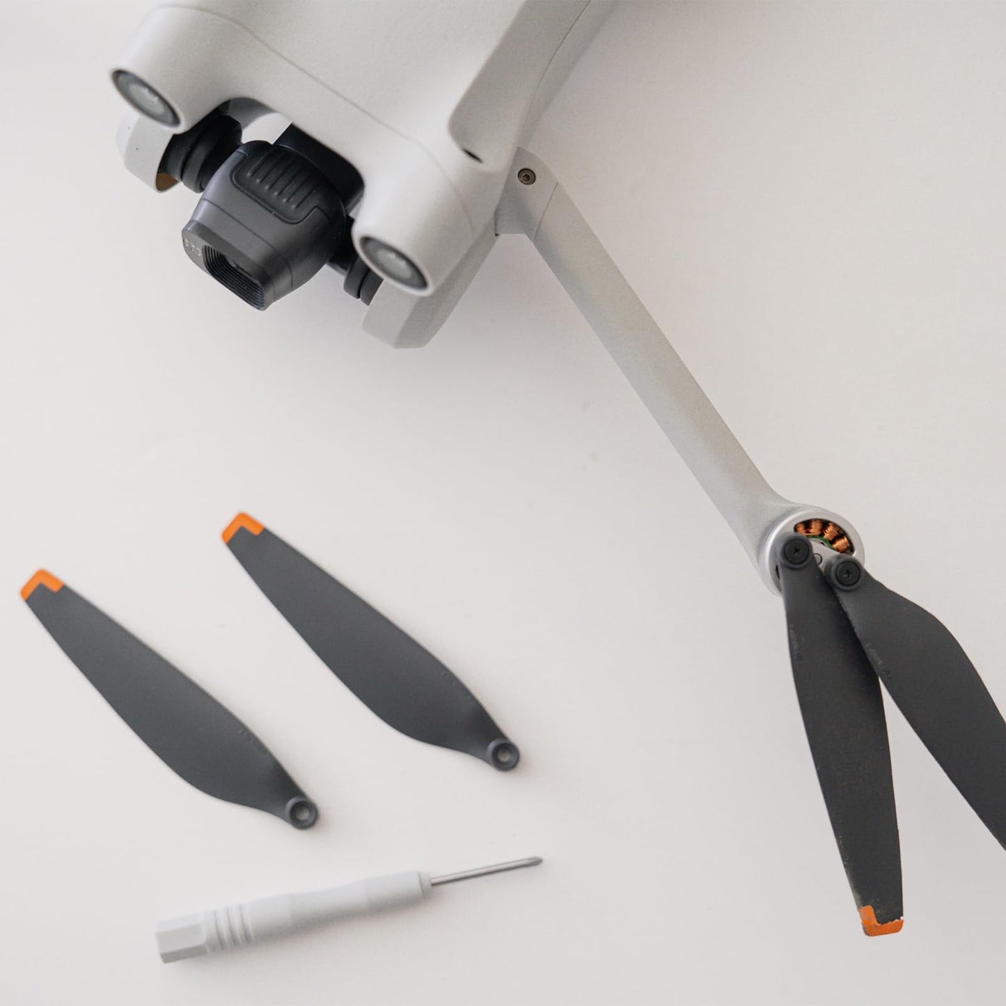 MECCANIXITY Mini 1 Drone Propellers Drone Blades Propellers Black Golden with Screwdriver/Screw, Quick-Release, Low-Noise Propeller for DJI Mini 1 Drone, Quadcopter, Pack of 24