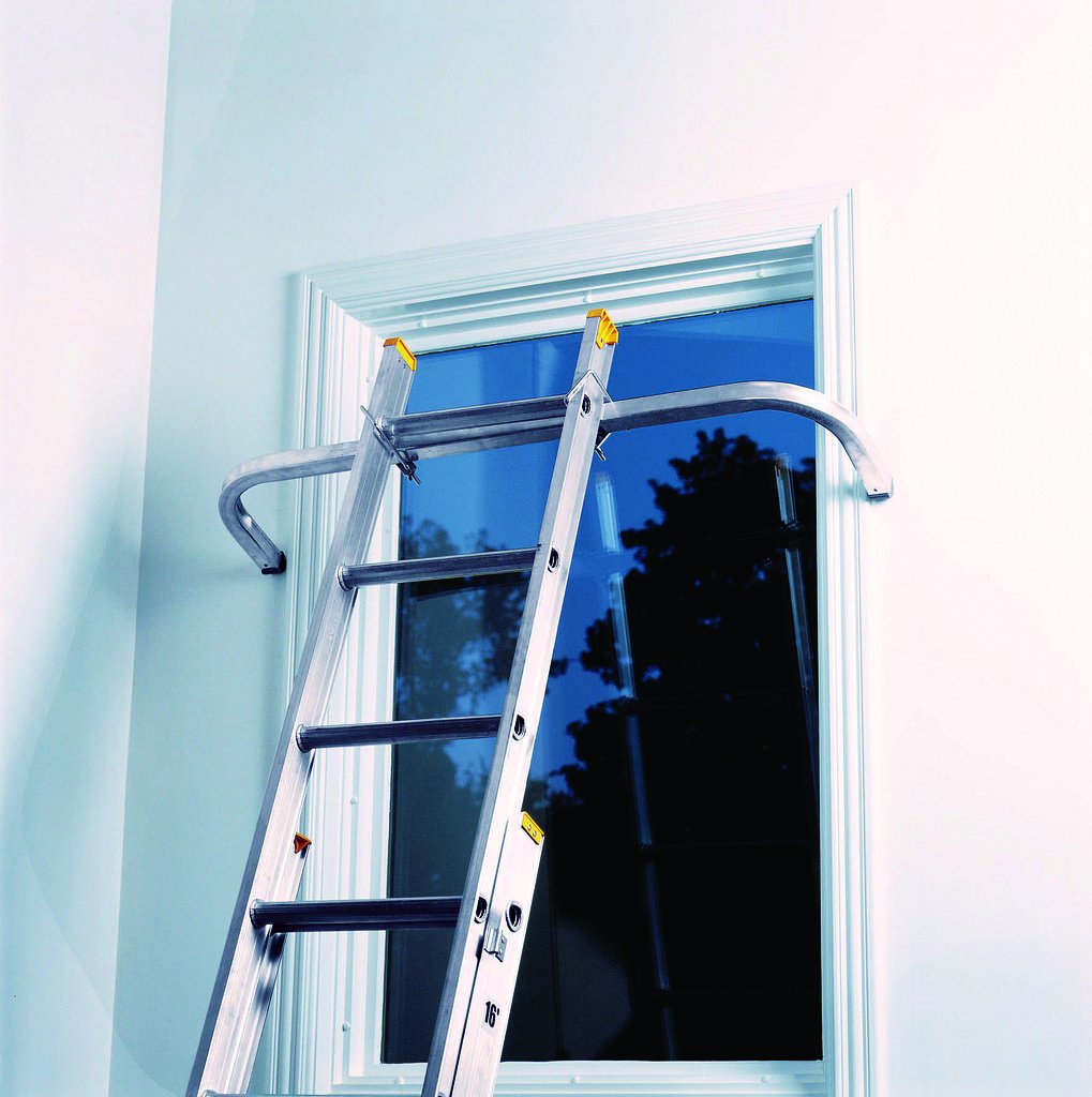 Louisville Ladder 24-Feet Extension Ladder, 300-Pound Duty Rating, AE2224 & LP-2200-00 Stabilizer, Silver