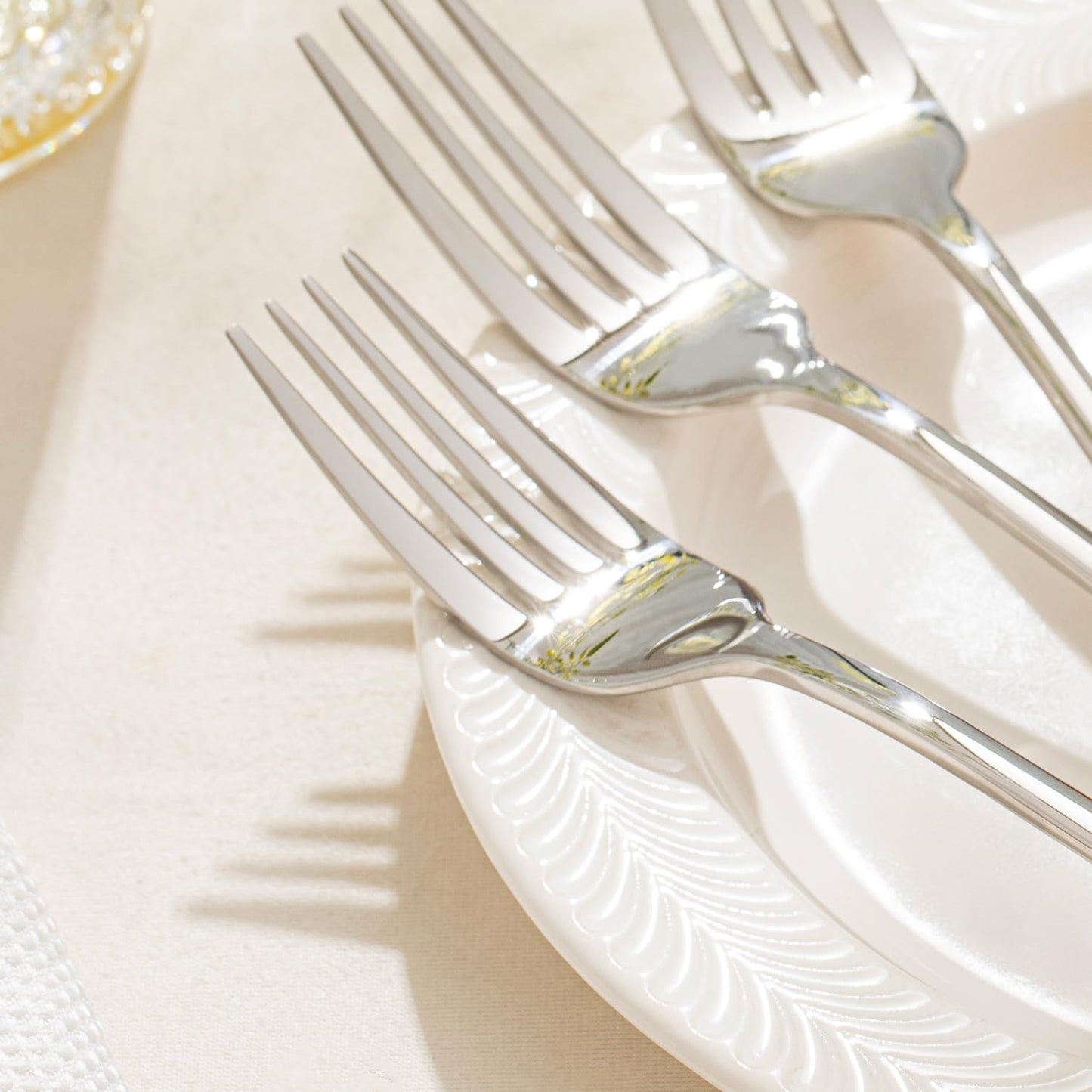 KINGSTONE 4 Piece Dinner Forks Set, 18/10 Stainless Steel Forks, Silver Food Grade Fork Set of 4, Metal Forks for Home, Kitchen, Weddings, Parties or Restaurant, Dishwasher Safe-8.18inches