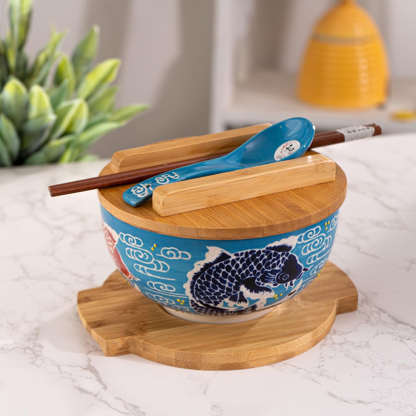 Urban Tokyo Japanese Kamameshi Style Ceramic Glazed Japanese Ramen Udon Pho Noodle Bowl With Spoon, Bamboo Lid, Chopsticks and Trivet 5 Piece Set (Japanese Koi Fish), BCH625