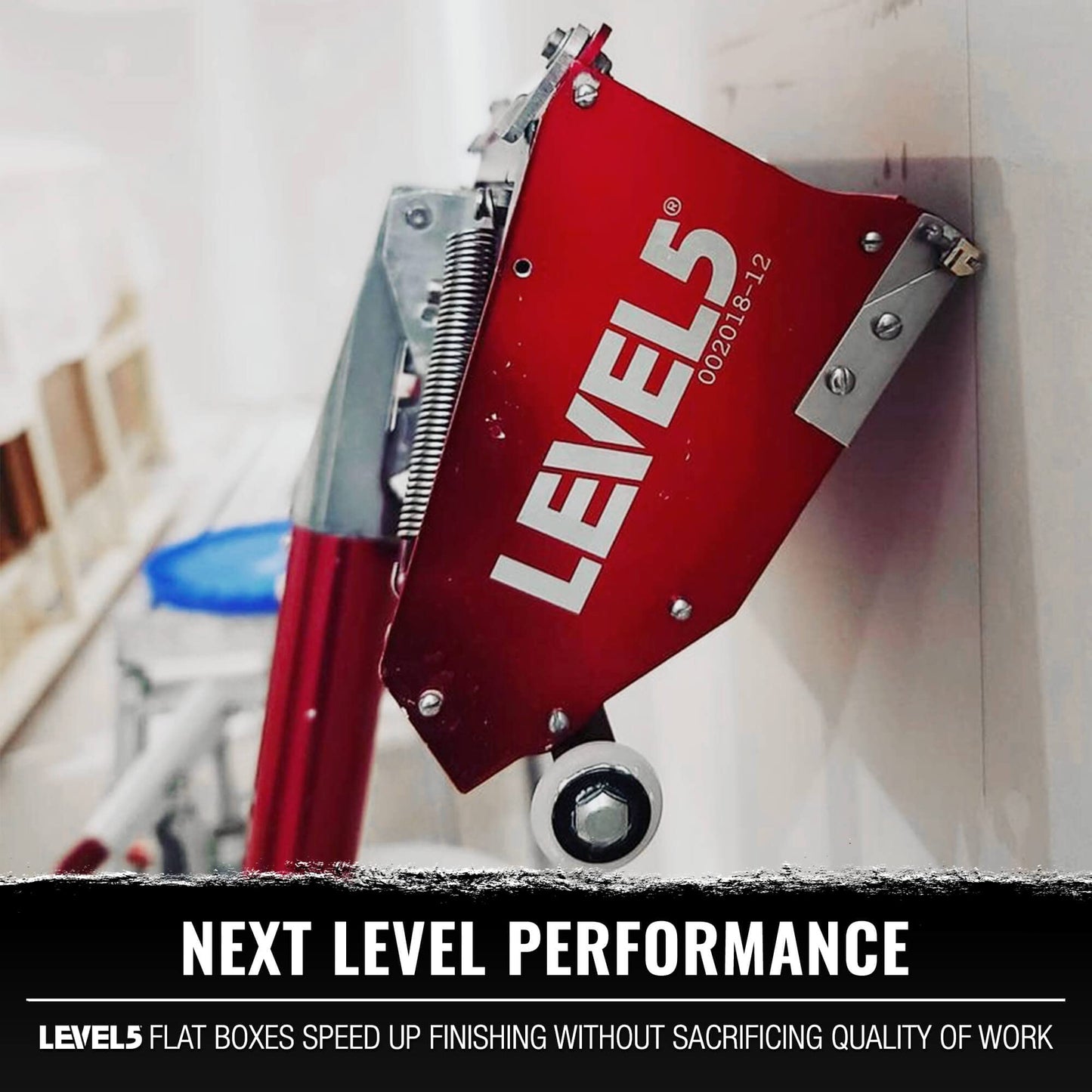 LEVEL5 Drywall Flat Box Extension Handle, 23" to 32" Pro-Grade, Anodized Aluminum | 4-782