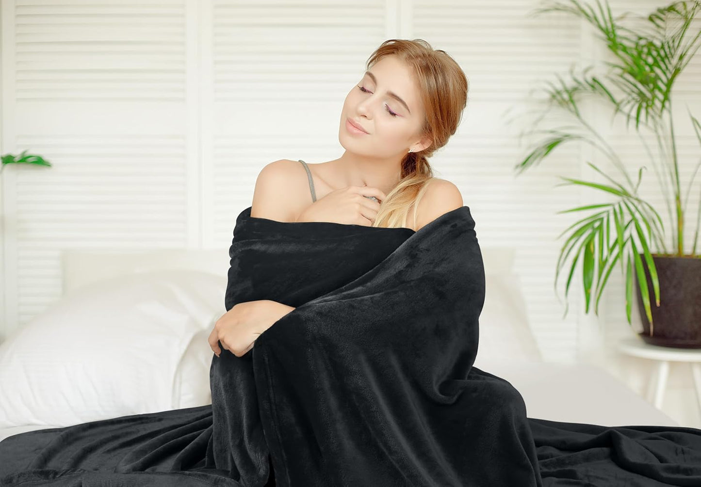 Utopia Bedding Fleece Blanket - Luxury Soft Microfiber Twin XL Size in Black (90x76 Inch)