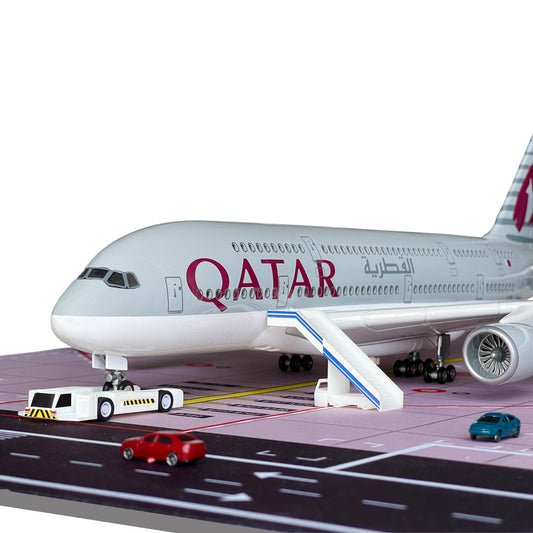 MACHASORS A380 Model Airplane 1/160 Scale A380 Model Plane with LED Lights and Airport Scene Accessories Ideal Display and Gift