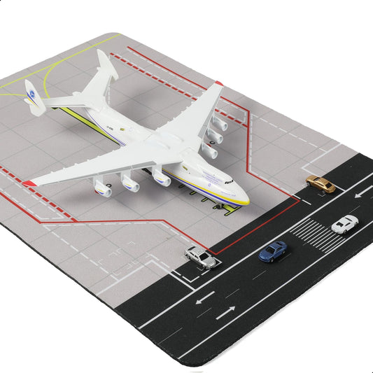 QIYUMOKE 1/400 AN-225 Airplane Model with Rubber Airport Mat and 5 Mini Car, Diecast Metal Antonov 225 Mriya Airplane Model Kits for Adult Decoration Military Aircraft or Gift (Mat: 25×35 cm)