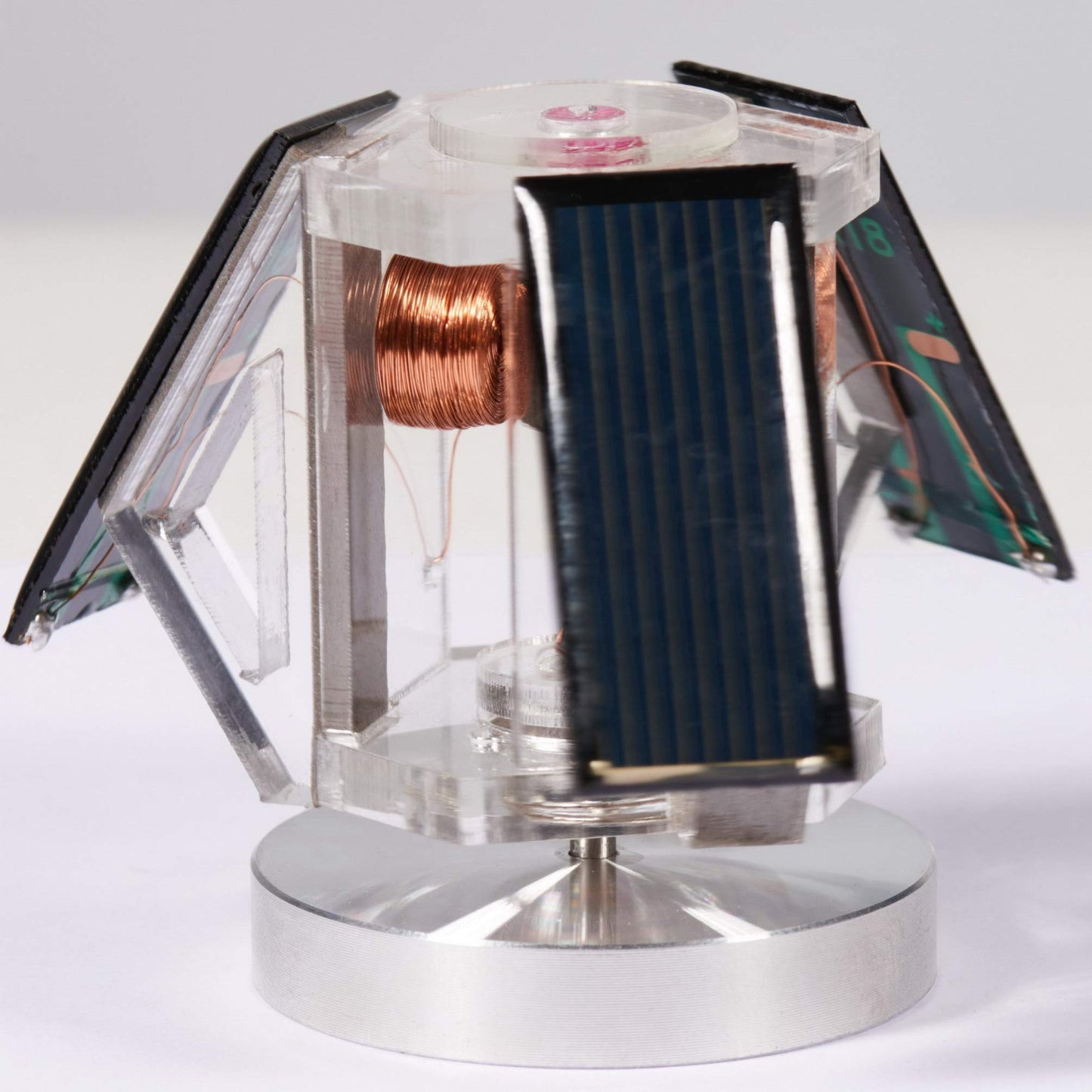 Sunnytech Mini Solar Vertical Mendocino Motor Magnetic Levitating Educational Model Hot Air Stirling Engine Motor Model Science Physics Toy QZ08A-SC02M