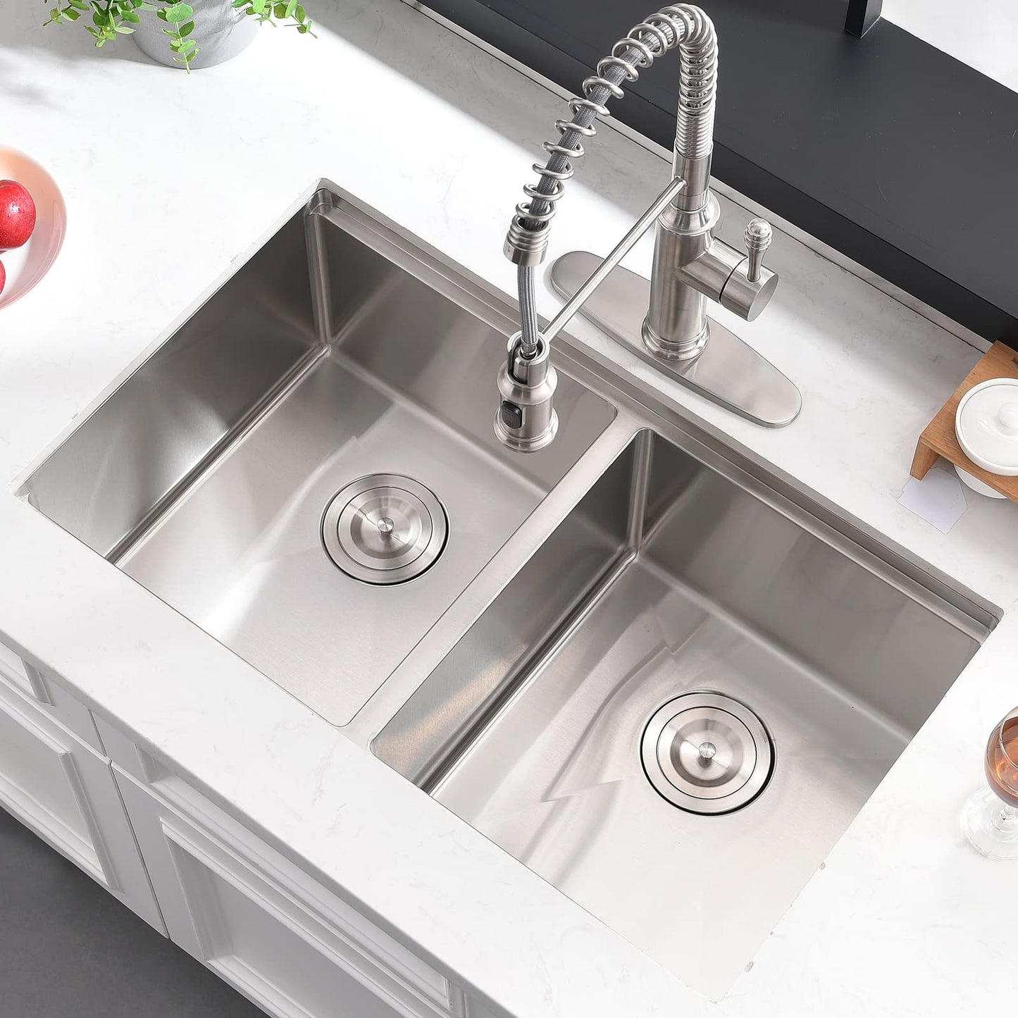 SOMRXO 32 Inch Double Bowl Kitchen Sink Undermount - 32x19 Undermount Workstation Sink 16 Gauge Stainless Steel 10 Inch Deep Double Bowl Kitchen Sinks