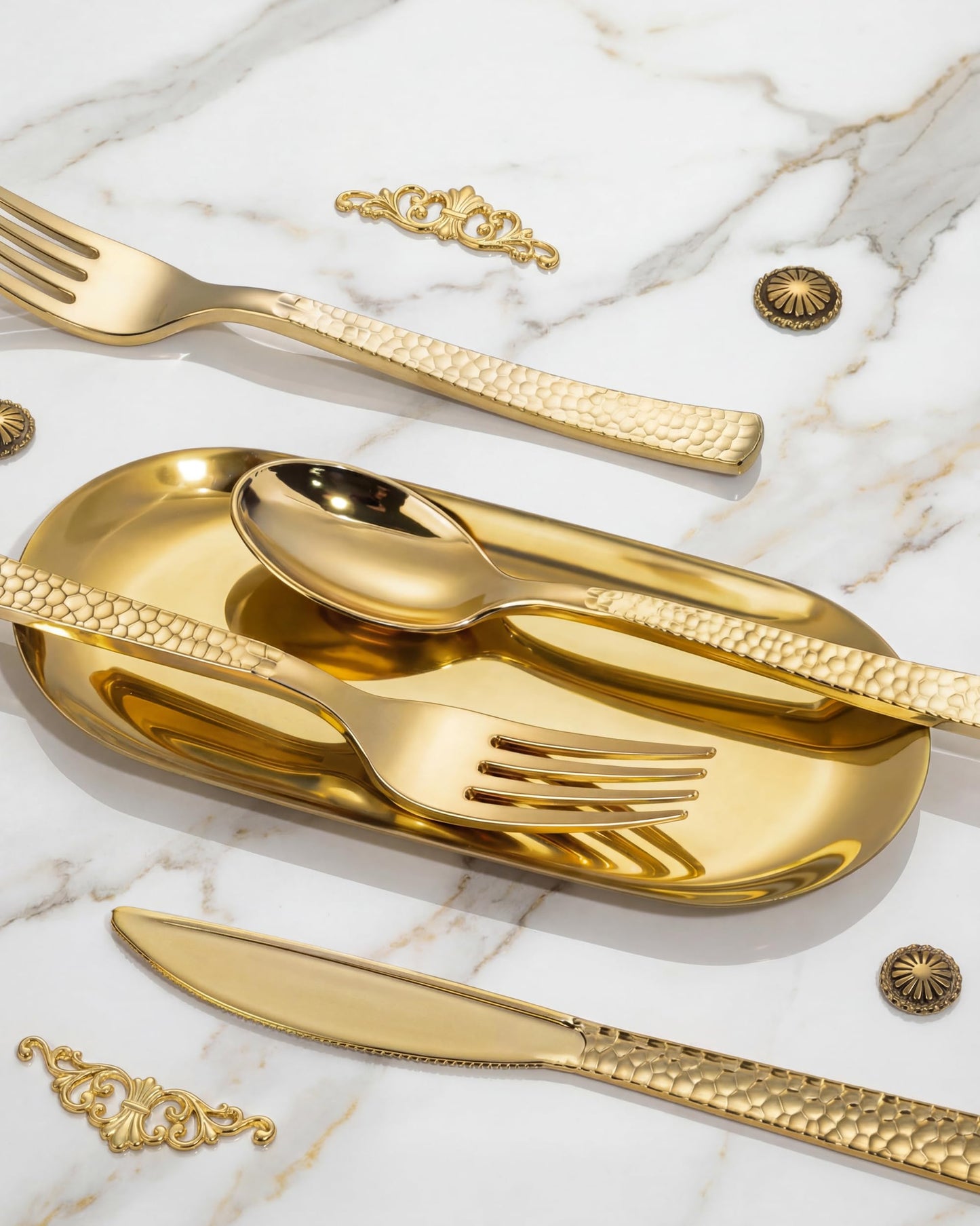 Nervure 300PCS Gold Hammered Plastic Silverware - Heavy Duty Plastic Cutlery - Gold Disposable Utensils Includes 100 Forks, 100 Knives, 100 Spoons Perfect for Wedding & Party