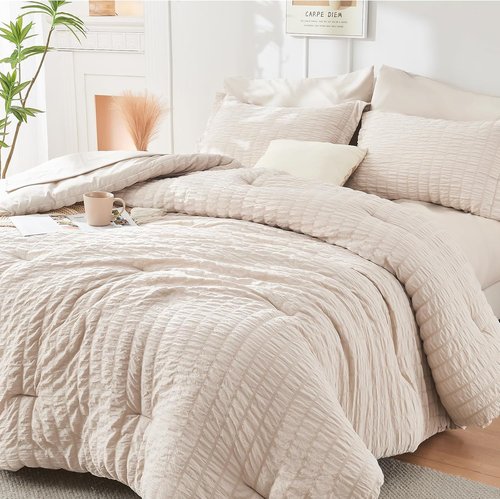 HYMOKEGE King Comforter Set - Luxury 7-Piece Beige Seersucker Bedding Set for All Seasons | Includes Comforter, Sheets, Pillowcases & Shams