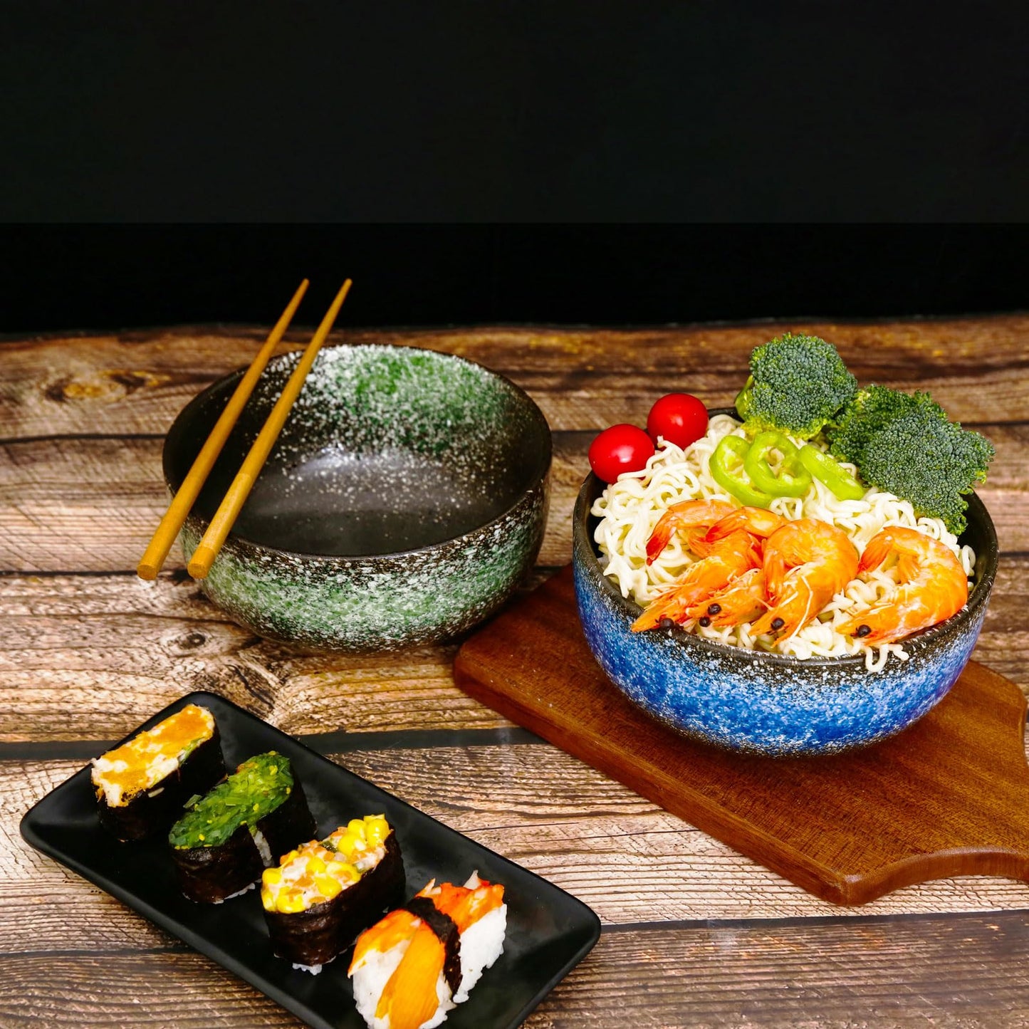 Japanese Ceramic Ramen Bowls Set with Ceramic Spoon, Chopsticks，Lid，38 Ounces Large Capacity Rice Noodle Ramen Bowl for Pho Soup Pasta Salad，Microwavable Oven Safety (Blue)