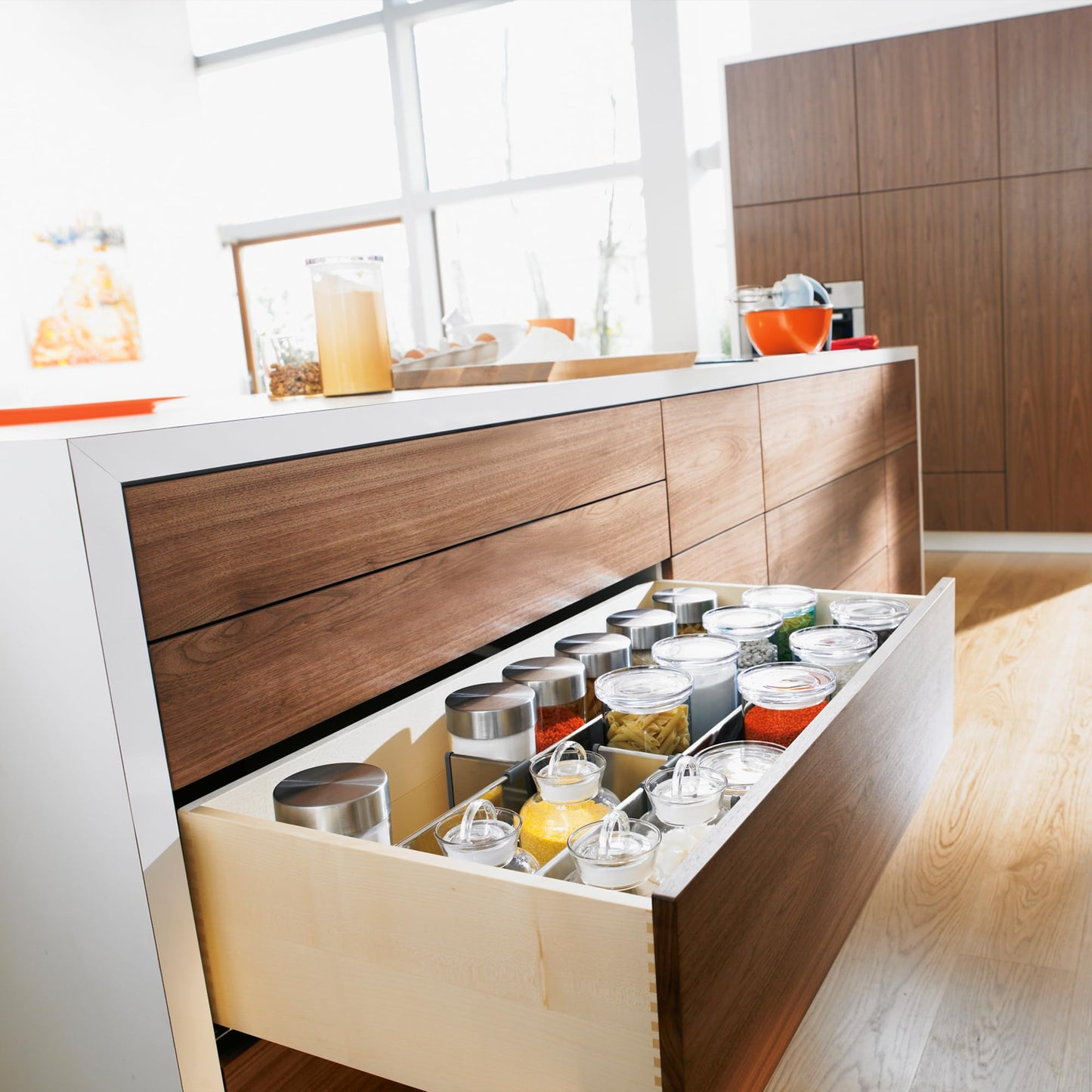 Blum TANDEM plus BLUMOTION Concealed Undermount Drawer Slides (Runners) Kit, 21-Inch, Full Extension, Soft-Close, Steel, 100 lb. Load Capacity for Wood Drawers (6 Kits)