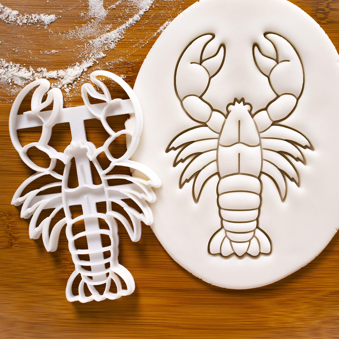 Set of 2 Crustacean cookie cutters (Designs: Crab and Lobster), 2 pieces - Bakerlogy