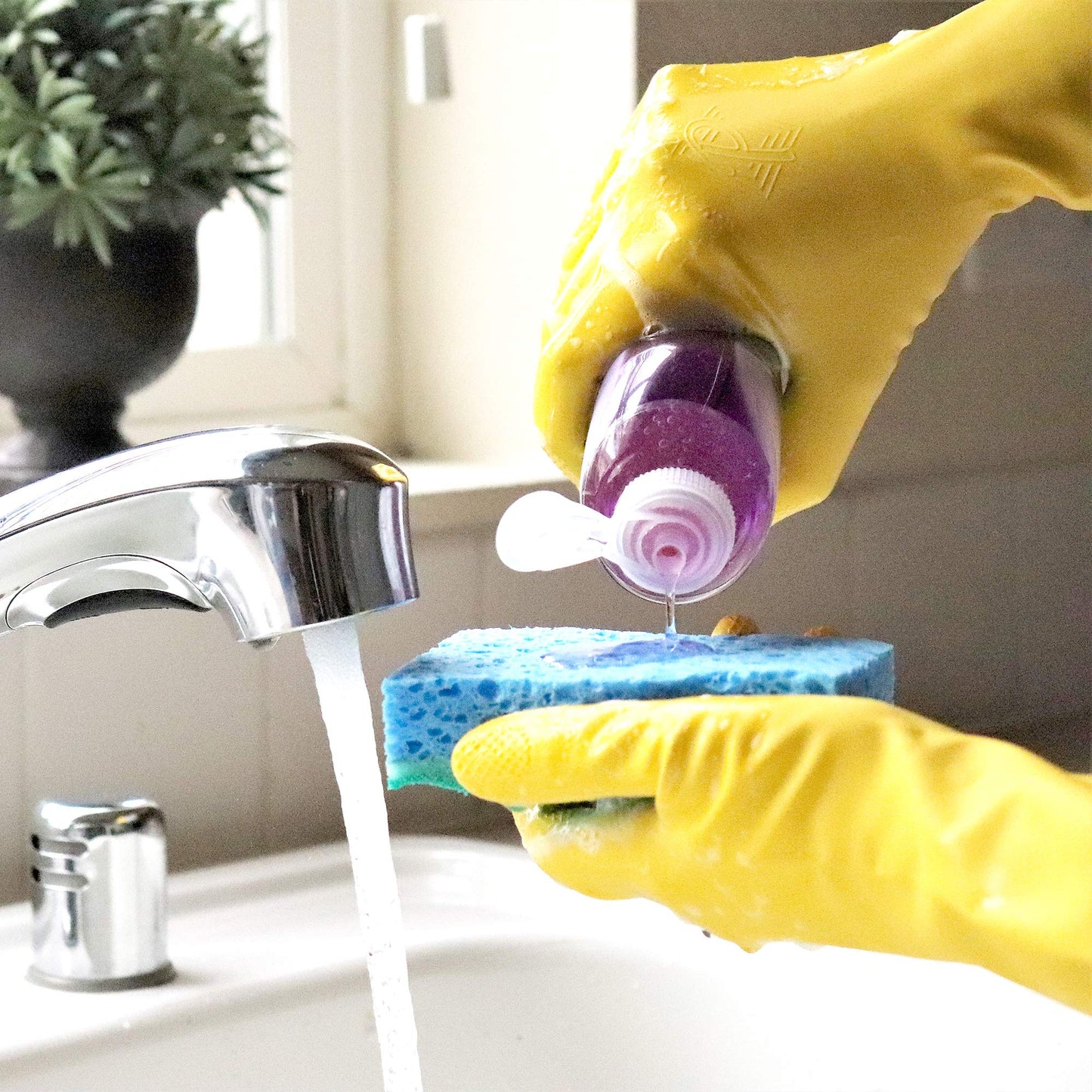 PLAYTEX HandSaver Rubber Gloves for Kitchen and Household Cleaning (4 Pairs), Small